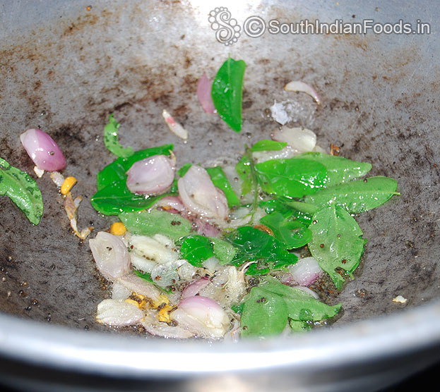 Add garlic, curry leaves & green chilli