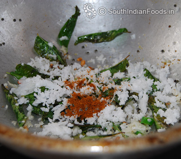 Heat oil seasoning with mustard, urad dal, green chilli, curry leaves, coconut & red chilli powder