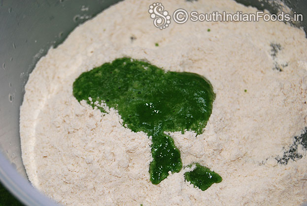 Add spinach puree mix well
