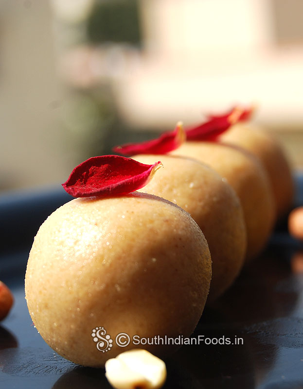 Peanut jaggery balls