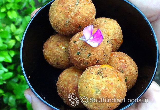 Corn potato fritters, serve hot with chilli sauce