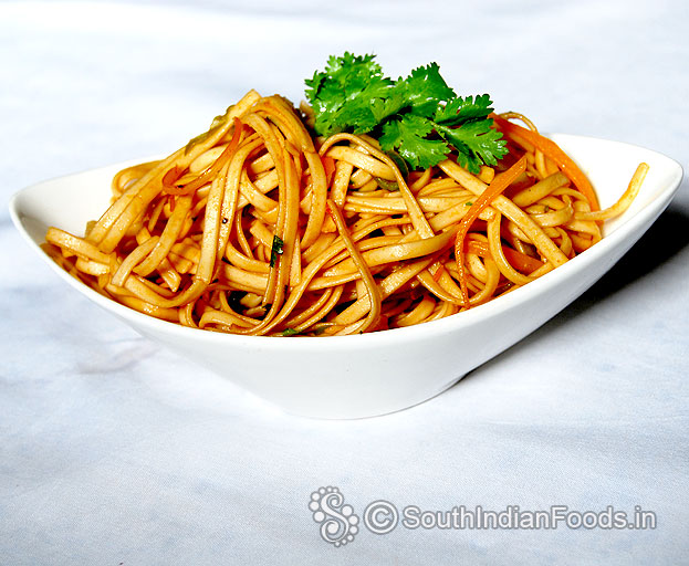 Rice noodles with carrots