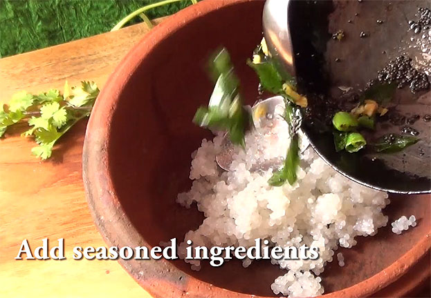 Add steamed sago & seasoned ingredients