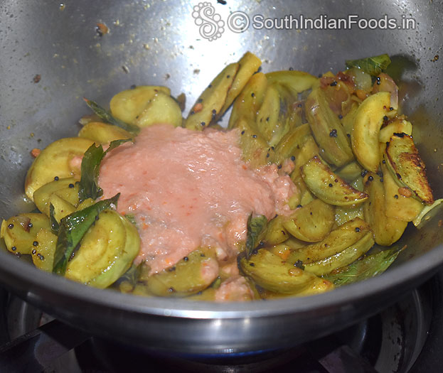 Add tomato coconut mixture, mix well