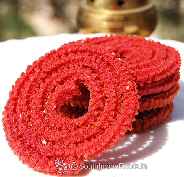 Beetroot star chakli