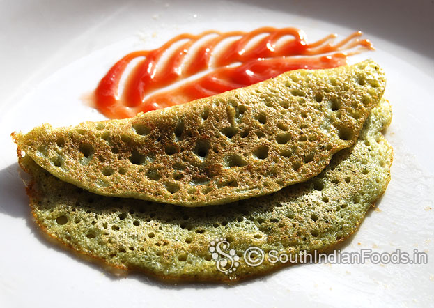 Curry leaves uthappam
