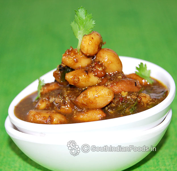 Groundnut tamarind curry
