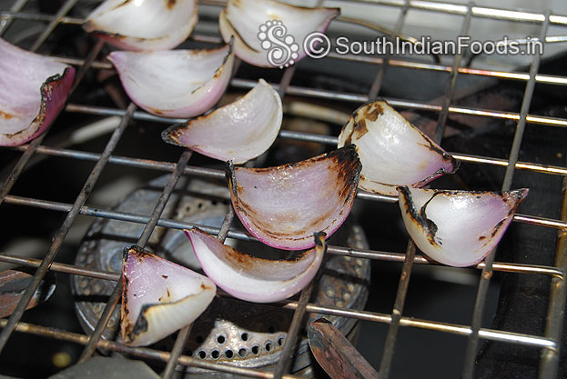 Grill onion slices
