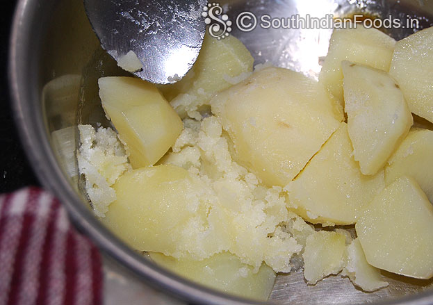 Boil potato, Mash well