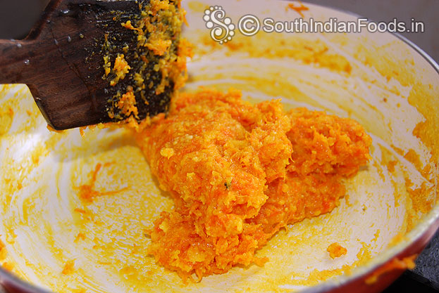 Now carrot laddoo mixture is ready, cut off heat, let it cool