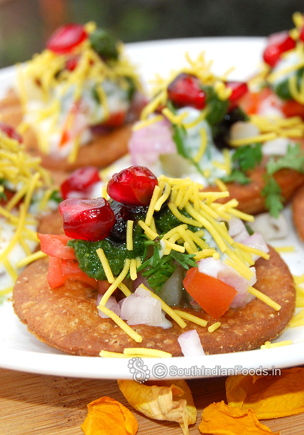 Crispy dahi papdi chaat