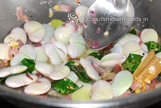 Heat oil in a pan, add kalonji, cinnamon, bayleaf, onion, ginger, green chilli, garlic, curry leaves, boiled double beans saute well