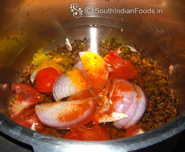 Add turmeric & red chilli powder