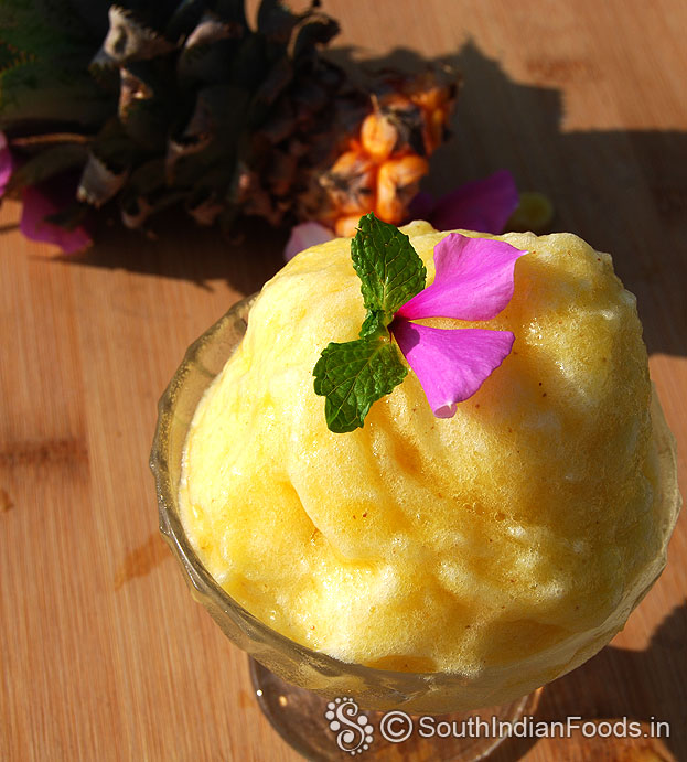 Smooth pineapple granita