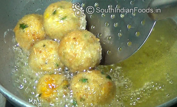 Drop balls in hot oil, deepfry till crisp & golden brown