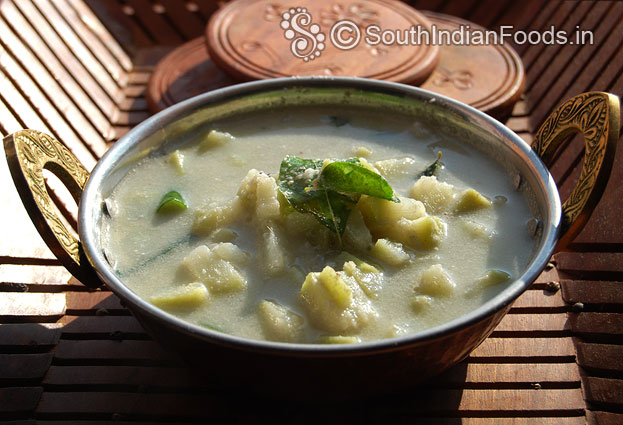 Sorakkai avial-bottle gourd coconut curry