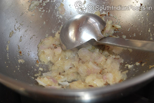 Heat oil & ghee in pan, add cumin, bayleaf & onion paste saute well