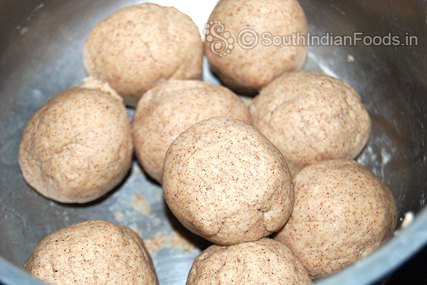 Wheat ragi chapati balls ready to shape