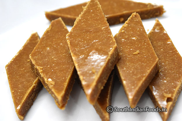 Jaggery kaju katli recipe step 21