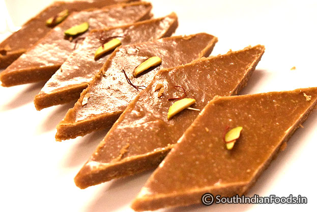 Jaggery kaju katli recipe step 22