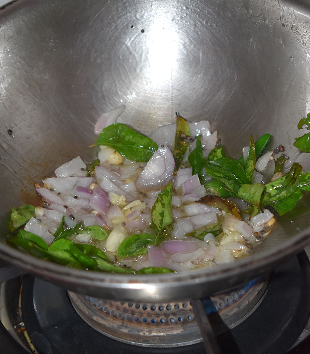 Heat 1.5 oil, add mustard, garlic, onion, curry leaves & green chilli
