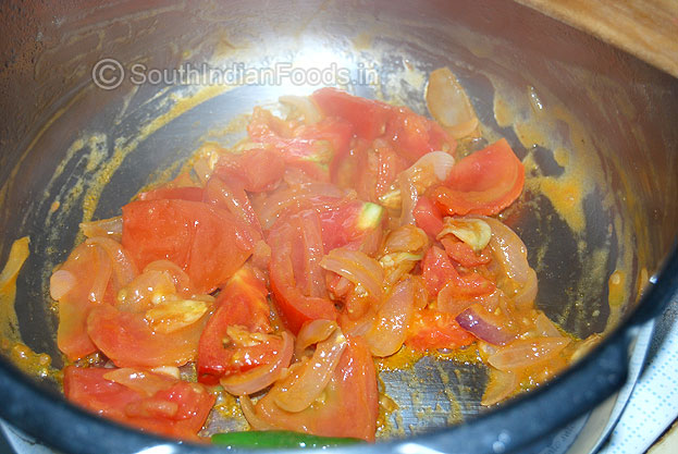 Add tomato & green chilli
