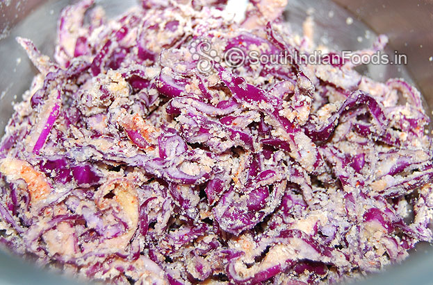 Crispy purple cabbage mixture