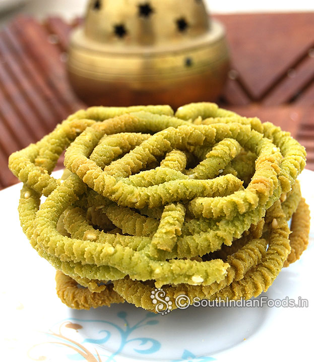 Palak flower chakli, store in an airtigh container use with in 2 weeks