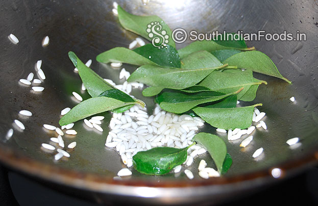 Roast rice & curry leaves
