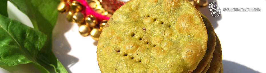 Homemade spinach papdi